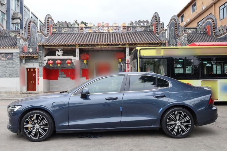 Used Volvo S60 New Energy 2022 T8 eDrive Hybrid All-Wheel Drive Smart Luxury Edition Exterior 5