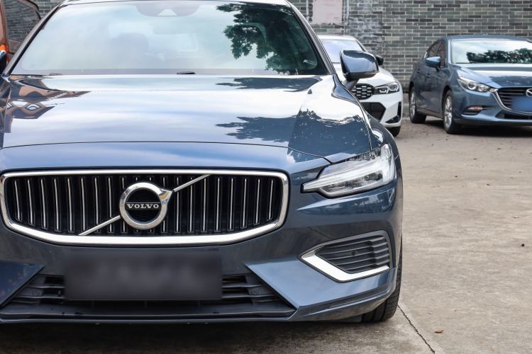 Used Volvo S60 New Energy 2022 T8 eDrive Hybrid All-Wheel Drive Smart Luxury Edition Exterior 8