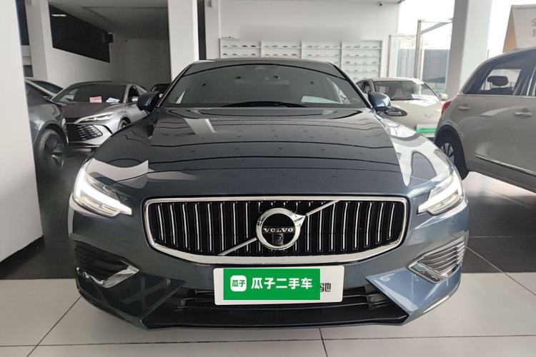 Used Volvo S60 New Energy 2022 T8 eDrive Hybrid All-Wheel Drive Smart Luxury Edition Front