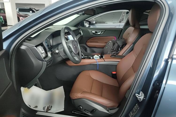 Used Volvo S60 New Energy 2022 T8 eDrive Hybrid All-Wheel Drive Smart Luxury Edition Left Front Seat