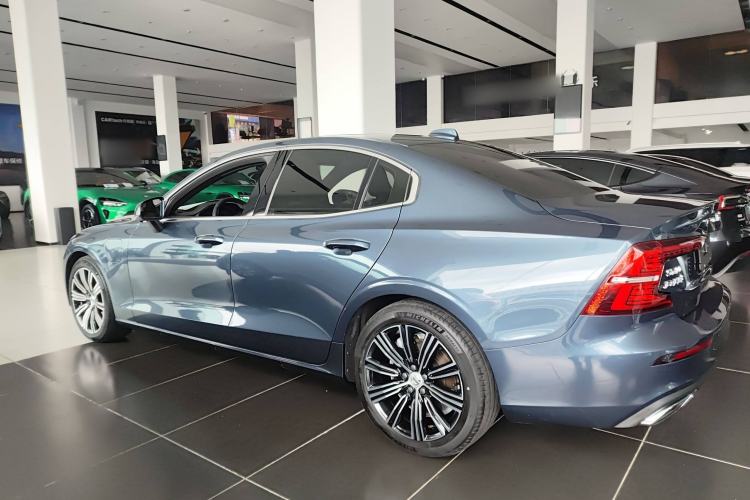 Used Volvo S60 New Energy 2022 T8 eDrive Hybrid All-Wheel Drive Smart Luxury Edition Left Side
