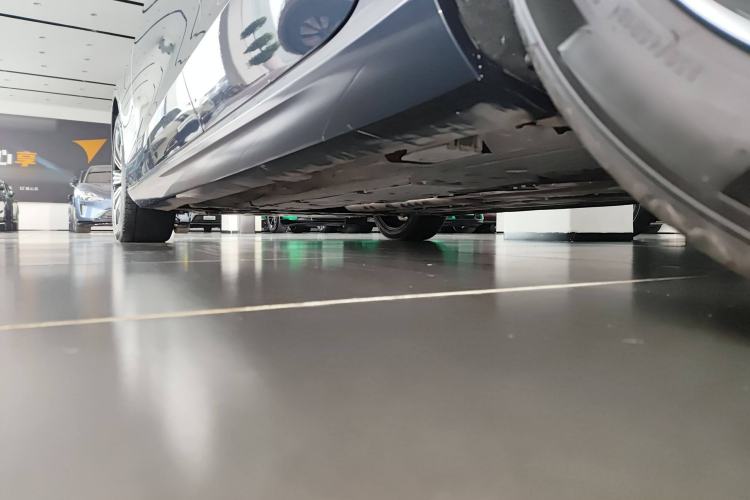 Used Volvo S60 New Energy 2022 T8 eDrive Hybrid All-Wheel Drive Smart Luxury Edition Left Side Sill