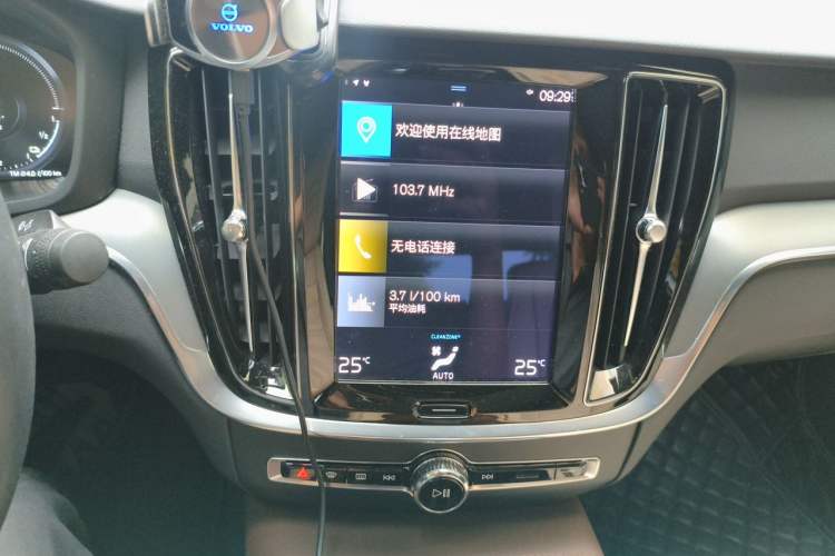 Used Volvo S60 New Energy 2022 T8 eDrive Hybrid All-Wheel Drive Smart Luxury Edition Audio And AC Panel