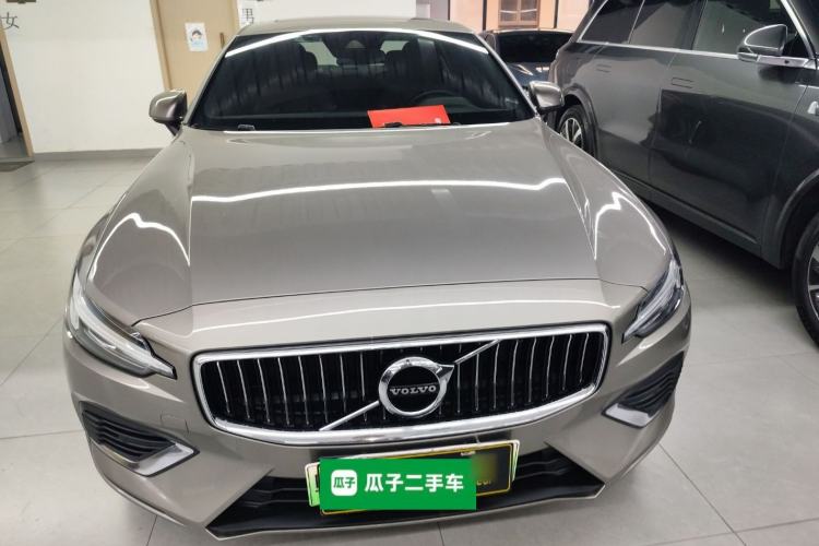 Used Volvo S60 New Energy 2022 T8 eDrive Hybrid All-Wheel Drive Smart Luxury Edition Front