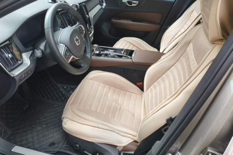 Used Volvo S60 New Energy 2022 T8 eDrive Hybrid All-Wheel Drive Smart Luxury Edition Left Front Seat