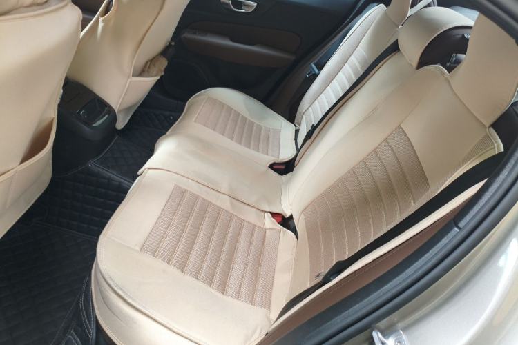 Used Volvo S60 New Energy 2022 T8 eDrive Hybrid All-Wheel Drive Smart Luxury Edition Left Rear Seat