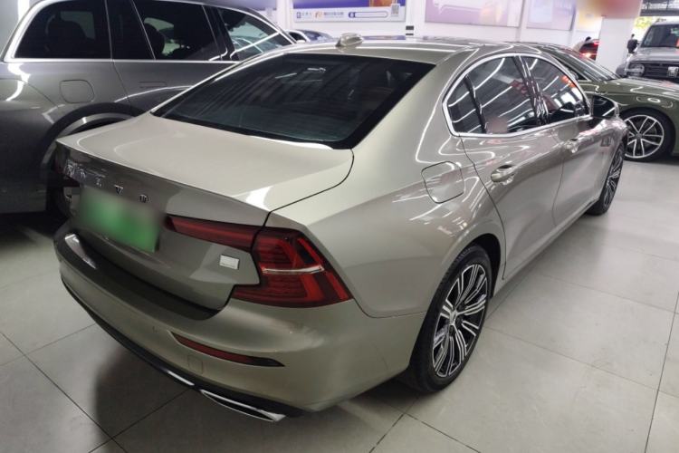 Used Volvo S60 New Energy 2022 T8 eDrive Hybrid All-Wheel Drive Smart Luxury Edition Rear Right 45 Deg