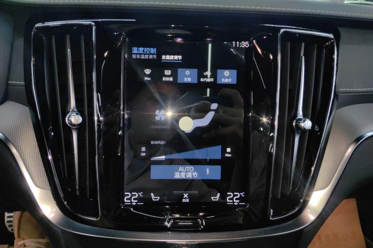 Used Volvo S60 New Energy 2022 T8 eDrive Hybrid All-Wheel Drive Smart & Sporty Edition Audio And AC Panel