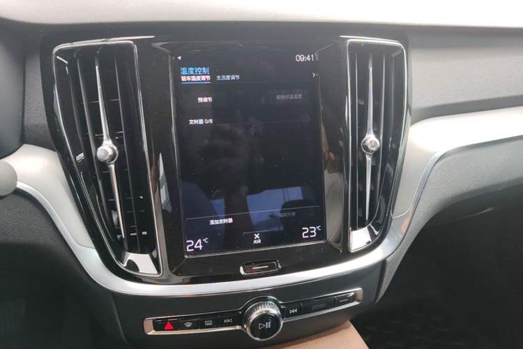 Used Volvo S60 New Energy 2022 T8 eDrive Hybrid All-Wheel Drive Smart Luxury Edition Audio And AC Panel