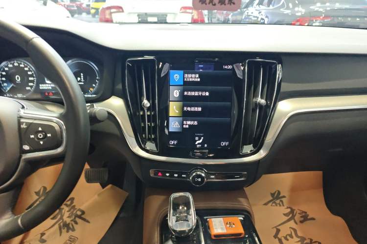 Used Volvo S60 New Energy 2022 T8 eDrive Hybrid All-Wheel Drive Smart Luxury Edition Audio And AC Panel