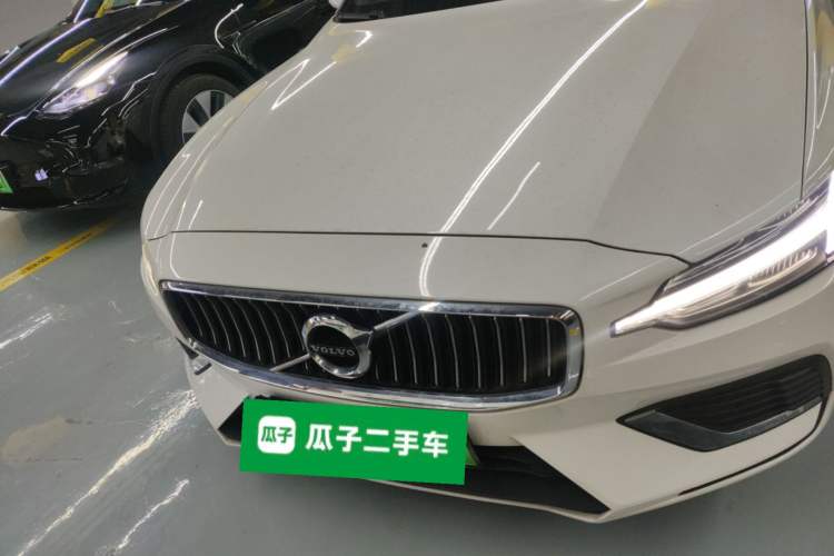 Used Volvo S60 New Energy 2022 T8 eDrive Hybrid All-Wheel Drive Smart Luxury Edition Exterior 1
