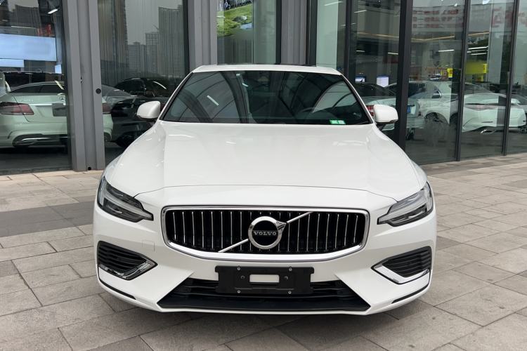 Used Volvo S60 New Energy 2022 T8 eDrive Hybrid All-Wheel Drive Smart Luxury Edition Exterior 1