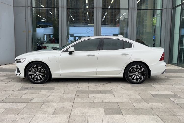 Used Volvo S60 New Energy 2022 T8 eDrive Hybrid All-Wheel Drive Smart Luxury Edition Exterior 11