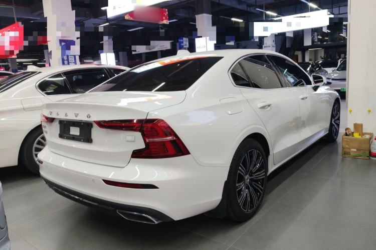 Used Volvo S60 New Energy 2022 T8 eDrive Hybrid All-Wheel Drive Smart Luxury Edition Exterior 2