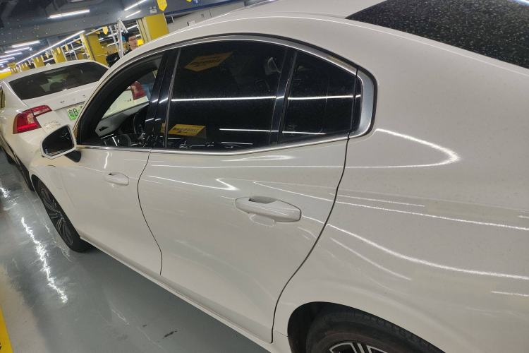 Used Volvo S60 New Energy 2022 T8 eDrive Hybrid All-Wheel Drive Smart Luxury Edition Exterior 3