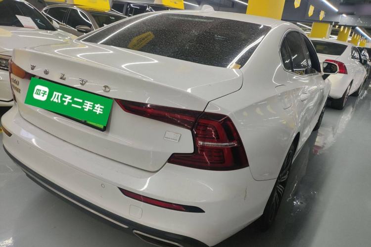 Used Volvo S60 New Energy 2022 T8 eDrive Hybrid All-Wheel Drive Smart Luxury Edition Exterior 5