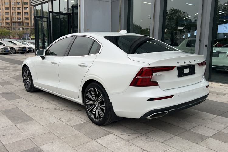 Used Volvo S60 New Energy 2022 T8 eDrive Hybrid All-Wheel Drive Smart Luxury Edition Exterior 5