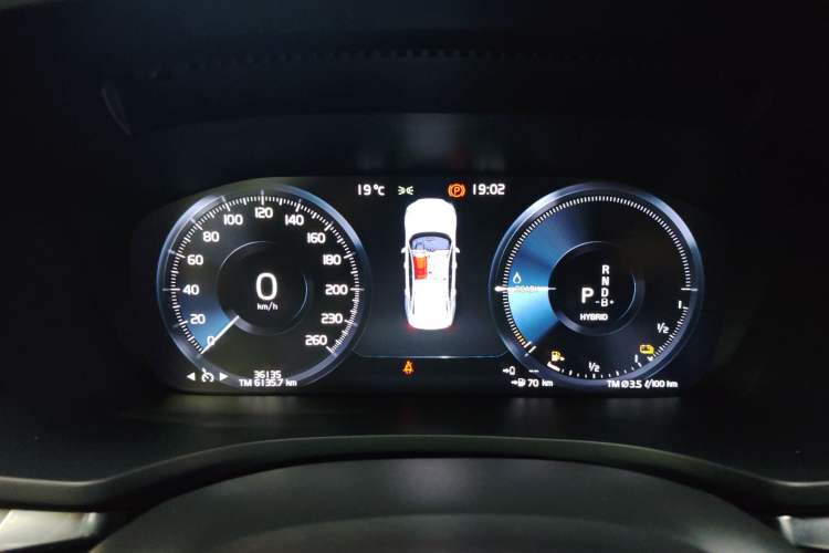 Used Volvo S60 New Energy 2022 T8 eDrive Hybrid All-Wheel Drive Smart Luxury Edition Instrument Cluster