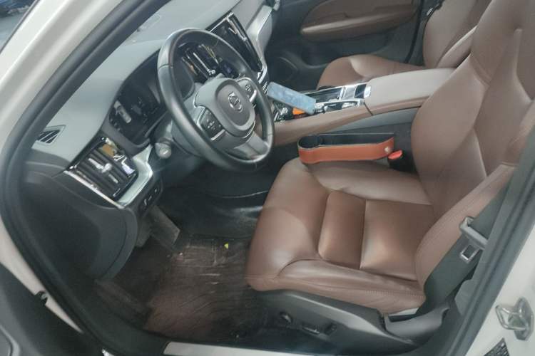 Used Volvo S60 New Energy 2022 T8 eDrive Hybrid All-Wheel Drive Smart Luxury Edition Left Front Seat