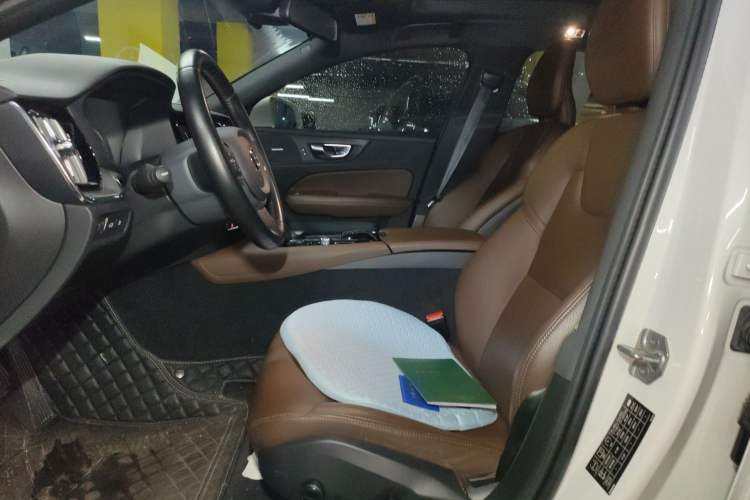 Used Volvo S60 New Energy 2022 T8 eDrive Hybrid All-Wheel Drive Smart Luxury Edition Left Front Seat