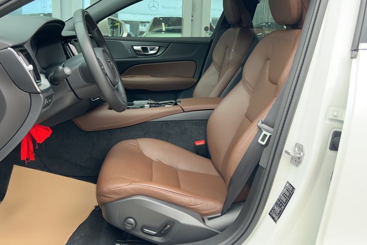 Used Volvo S60 New Energy 2022 T8 eDrive Hybrid All-Wheel Drive Smart Luxury Edition Left Front Seat