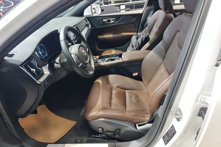 Used Volvo S60 New Energy 2022 T8 eDrive Hybrid All-Wheel Drive Smart Luxury Edition Left Front Seat