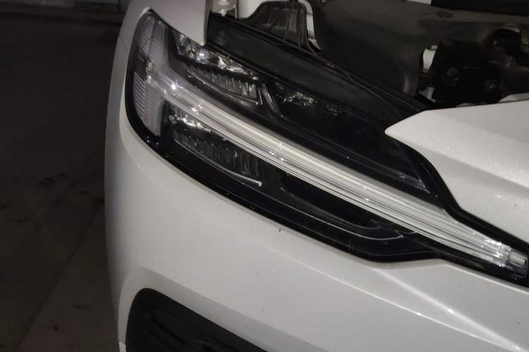Used Volvo S60 New Energy 2022 T8 eDrive Hybrid All-Wheel Drive Smart Luxury Edition Right Front Headlight
