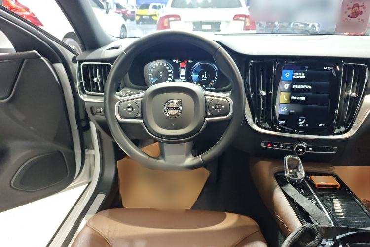 Used Volvo S60 New Energy 2022 T8 eDrive Hybrid All-Wheel Drive Smart Luxury Edition Steering Wheel