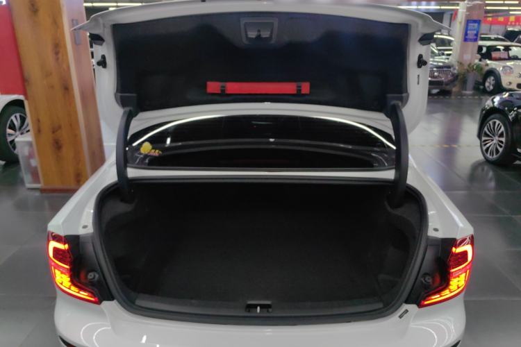 Used Volvo S60 New Energy 2022 T8 eDrive Hybrid All-Wheel Drive Smart & Sporty Edition Trunk