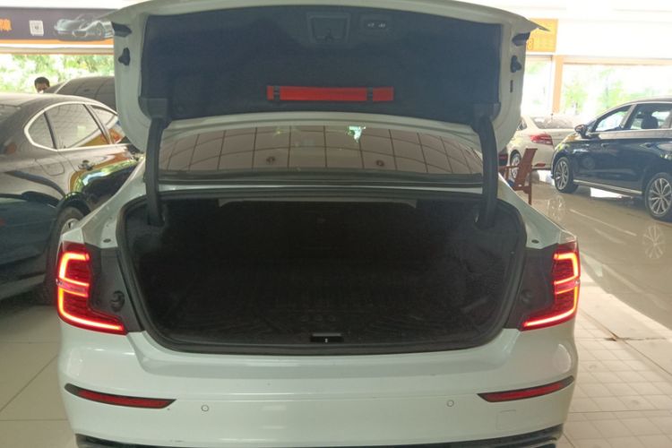 Used Volvo S60 New Energy 2022 T8 eDrive Hybrid All-Wheel Drive Smart & Sporty Edition Trunk