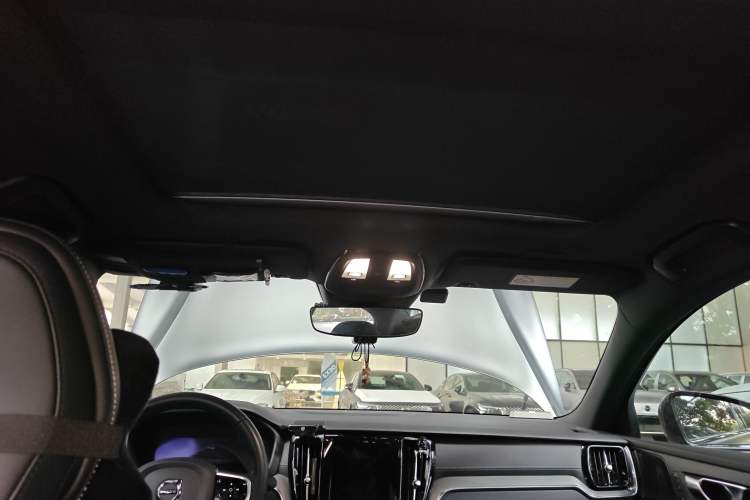 Used Volvo S60 New Energy 2023 T8 All-Wheel Drive Long-Range Luxury Sport Edition Headliner