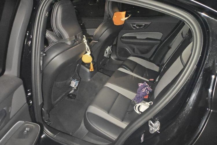 Used Volvo S60 New Energy 2023 T8 All-Wheel Drive Long-Range Zhiyi Luxury Edition Left Rear Seat