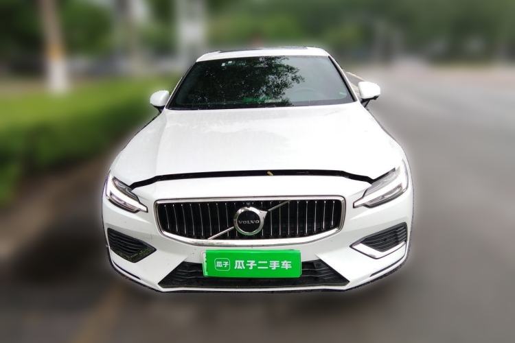 Used Volvo S60 New Energy 2023 T8 All-Wheel Drive Long-Range Zhiyi Luxury Edition Front