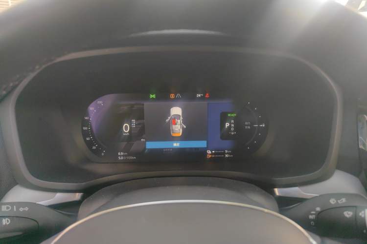 Used Volvo S60 New Energy 2023 T8 All-Wheel Drive Long-Range Zhiyi Luxury Edition Instrument Cluster