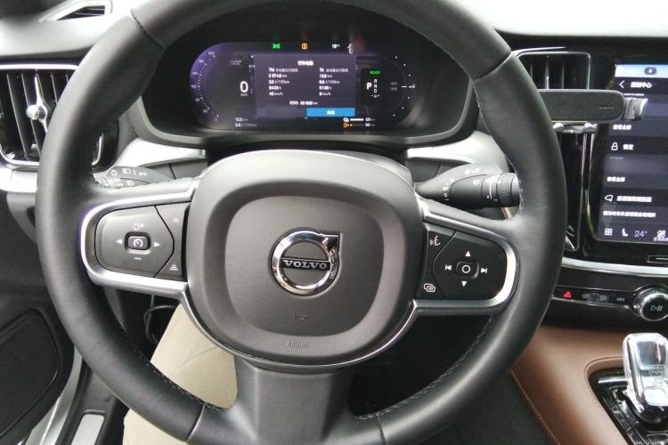 Used Volvo S60 New Energy 2023 T8 All-Wheel Drive Long-Range Zhiyi Luxury Edition Steering Wheel
