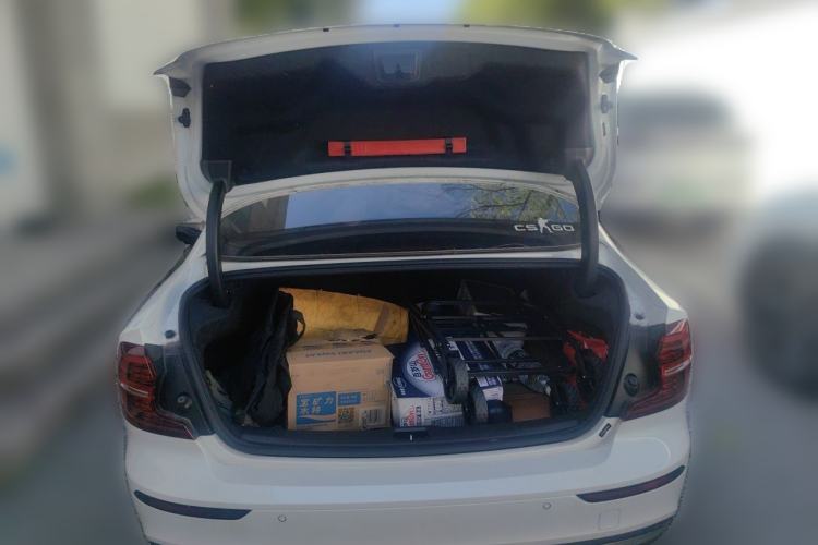 Used Volvo S60 New Energy 2023 T8 All-Wheel Drive Long-Range Zhiyi Luxury Edition Trunk