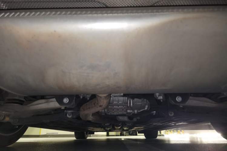 Used Volvo S60 New Energy 2024 T8 All-Wheel Drive Long-Range Zhiyi Luxury Edition Chassis Rear