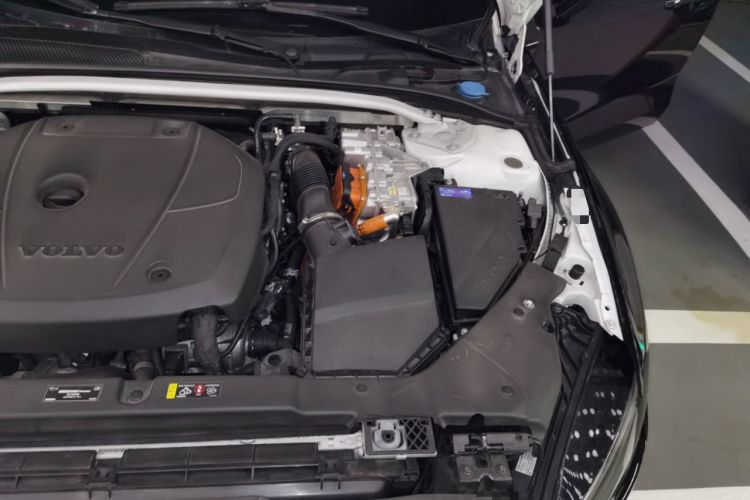 Used Volvo S60 New Energy 2024 T8 All-Wheel Drive Long-Range Zhiyi Luxury Edition Engine Bay Left