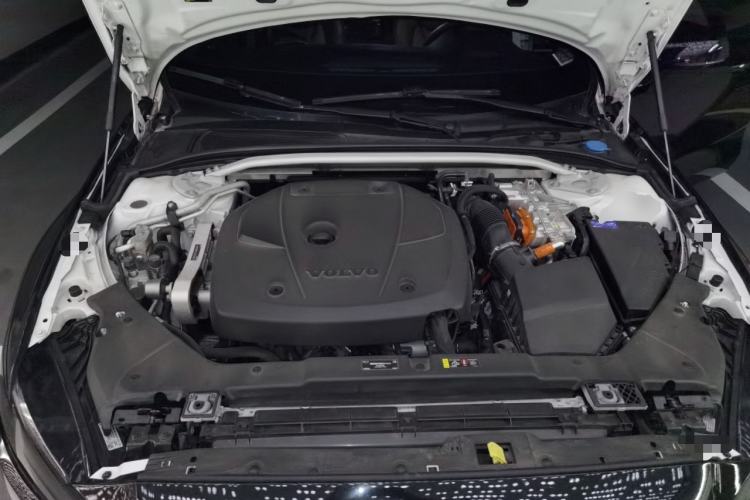 Used Volvo S60 New Energy 2024 T8 All-Wheel Drive Long-Range Zhiyi Luxury Edition Engine Bay