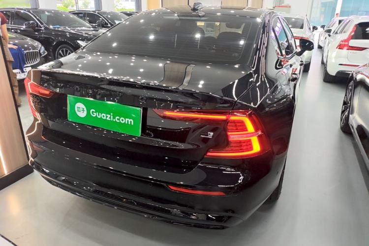 Used Volvo S60 New Energy 2024 T8 All-Wheel Drive Long-Range Luxury Midnight Black Edition Rear Right 45 Deg