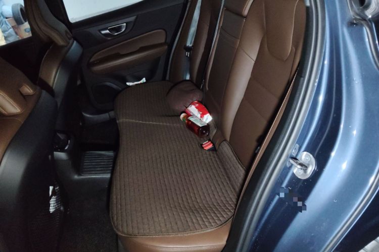 Used Volvo S60 New Energy 2024 T8 All-Wheel Drive Long-Range Zhiyi Luxury Edition Left Rear Seat