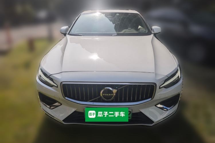 Used Volvo S60 New Energy 2024 T8 All-Wheel Drive Long-Range Zhiyi Luxury Edition Front