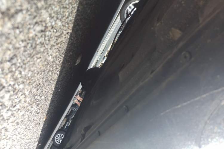 Used Volvo S80 2004 2.4 Chassis Front Left