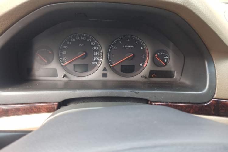 Used Volvo S80 2004 2.4 Instrument Cluster