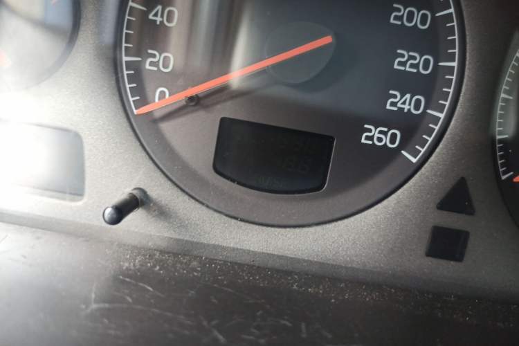 Used Volvo S80 2004 2.4 Odometer Close Up