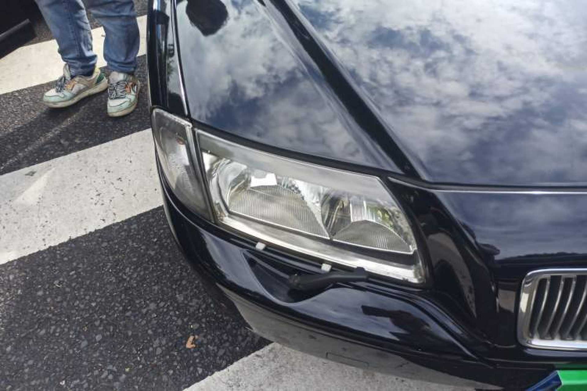 Used Volvo S80 2004 2.4 Right Front Headlight