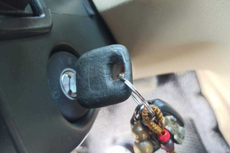 Used Volvo S80 2004 2.4 Vehicle Key