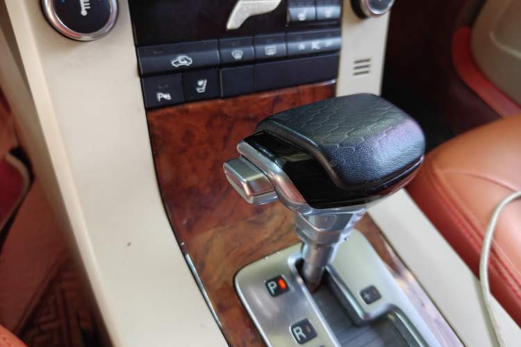 Used Volvo S80 2006 2.5T ZhiZun Edition Gear Lever