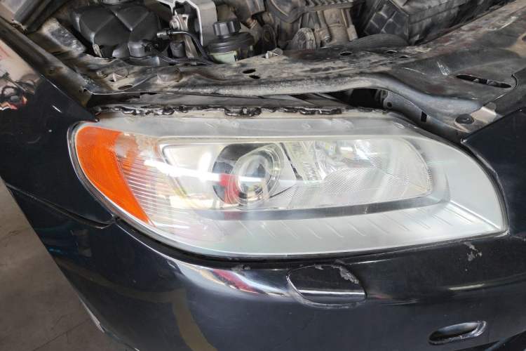 Used Volvo S80 2006 2.5T ZhiZun Edition Right Front Headlight