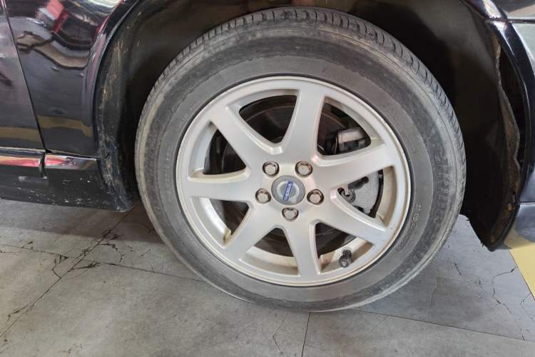Used Volvo S80 2006 2.5T ZhiZun Edition Right Front Wheel Hub
